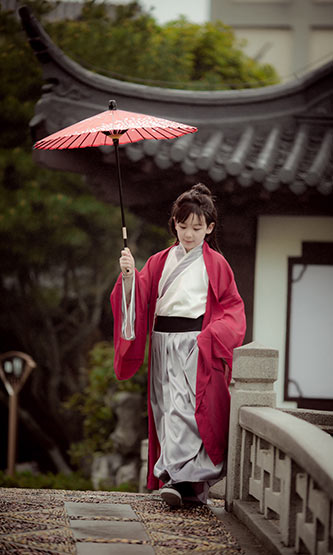 笑若扶风